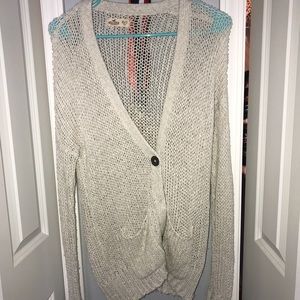 Super cute cardigan! Great color and condition!